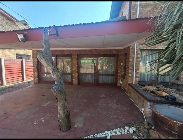 3 BEDROOM HOUSE FOR SALE IN DASPOORT ESTATE